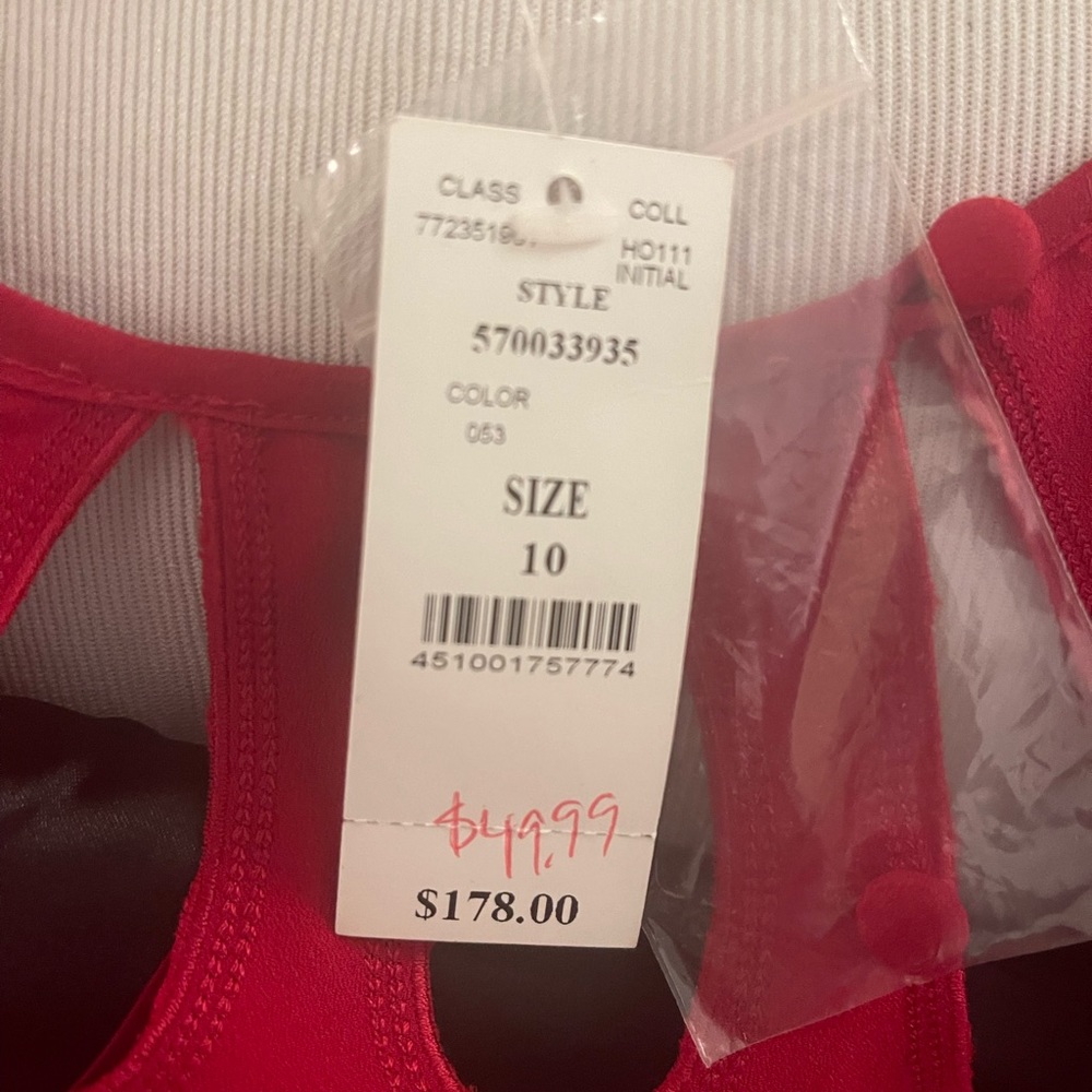 White House Black Market | Red and Black dress with scalloped neckline & sleeves - Picture 6 of 7